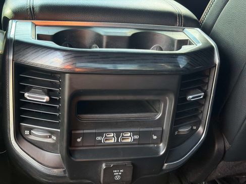 Used 2024 RAM 1500 Laramie AWD/4WD image 15