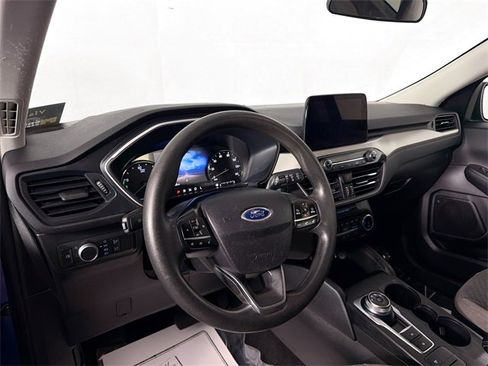 Used 2022 Ford Escape SE image 9