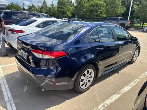 Used 2026 Toyota Corolla LE FWD image 3
