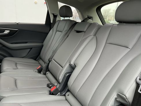 Used 2025 Audi Q7 Premium Plus w/ Premium Plus Package image 33