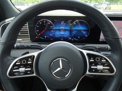 Used 2023 Mercedes-Benz GLE 350 4MATIC image 29