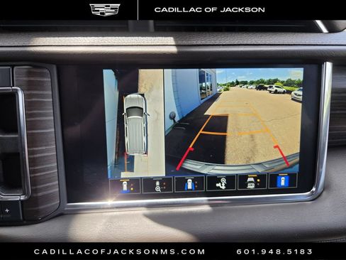 Used 2023 GMC Yukon XL Denali AWD/4WD image 4