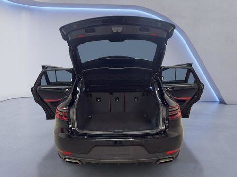 Used 2018 Porsche Macan AWD/4WD image 11