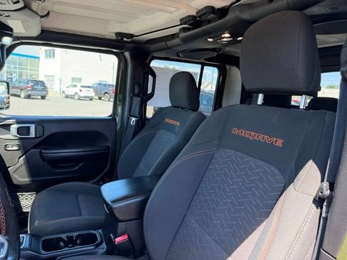 Used 2022 Jeep Gladiator Mojave w/ Cold Weather Group AWD/4WD image 19