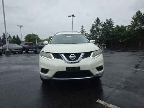 Used 2016 Nissan Rogue SV w/ SV Premium Package AWD/4WD image 2