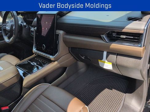 New 2026 GMC Yukon Denali Ultimate AWD/4WD image 27
