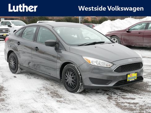Used 2018 Ford Focus S image 1