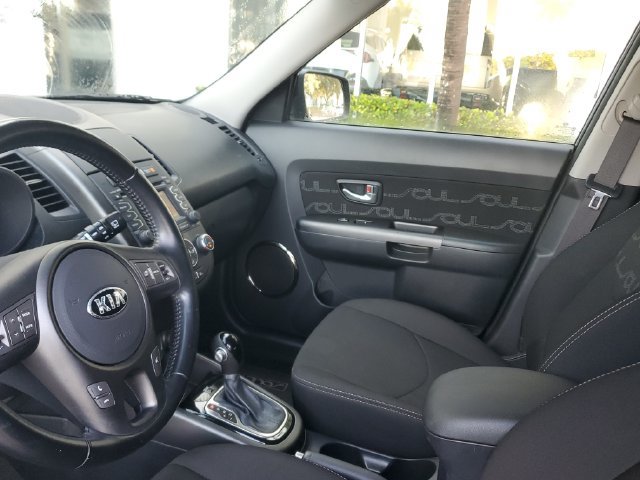 Used 2013 Kia Soul + w/ Audio Pkg FWD image 22