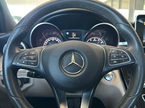 Used 2018 Mercedes-Benz C 300 Sedan w/ Parking Assist Package image 22