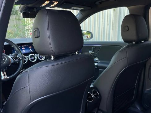 Used 2025 Mercedes-Benz GLA 250 image 27