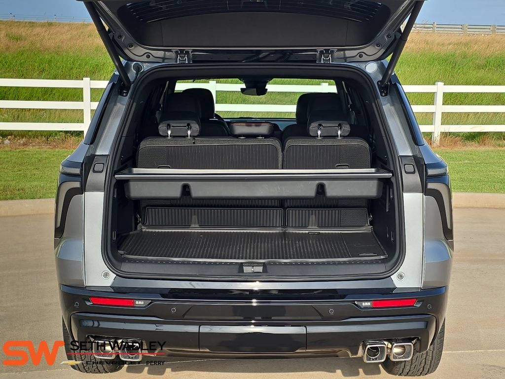 New 2026 Chevrolet Traverse RS w/ LPO, Floor Liner Package AWD/4WD image 13
