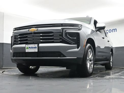 New 2026 Chevrolet Suburban Premier w/ Sun And Tow Package AWD/4WD image 6