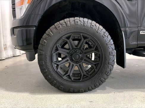 Used 2021 Ford F150 XL w/ Trailer Tow Package image 6