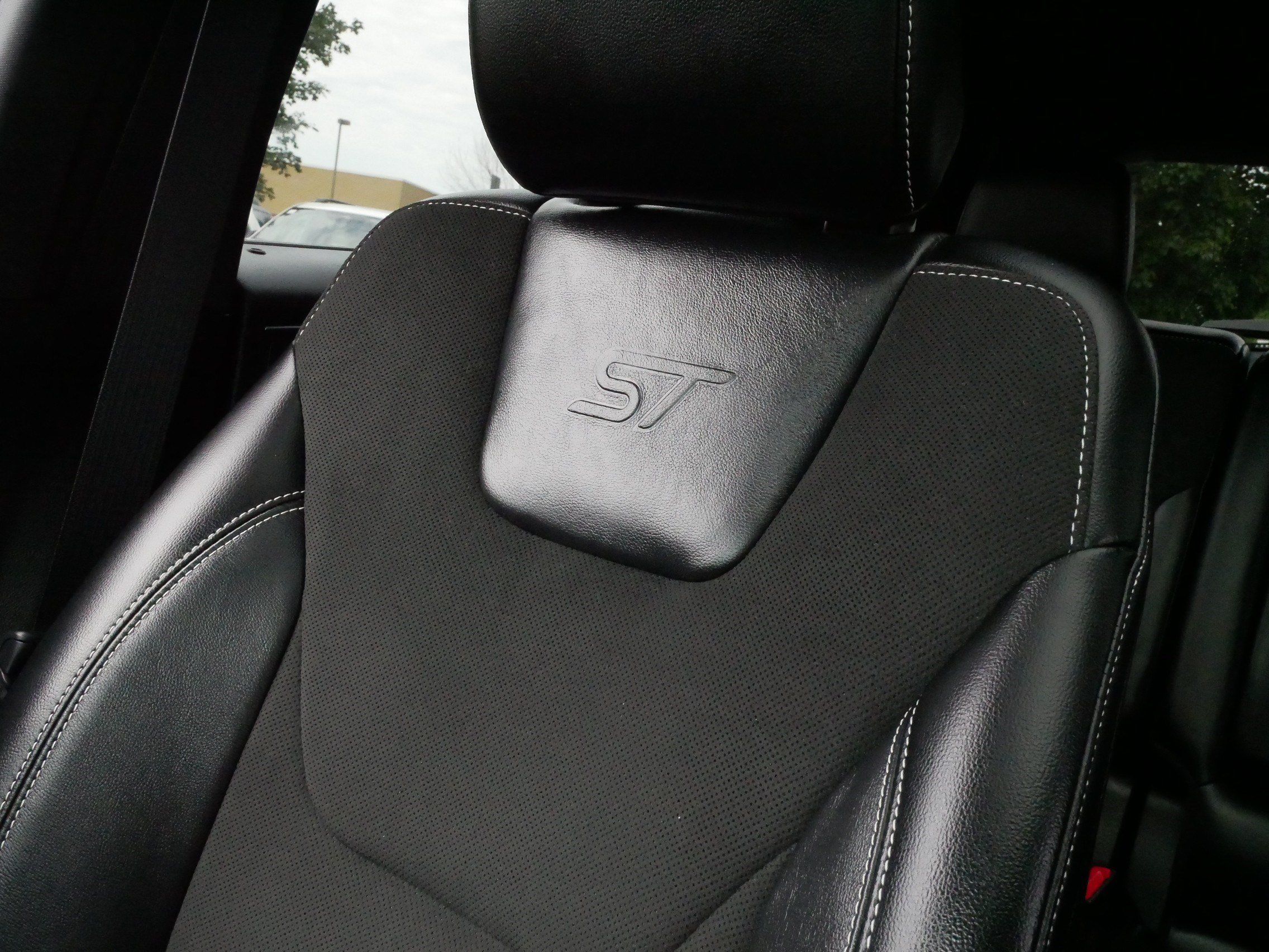 Used 2019 Ford Edge ST w/ Convenience Package AWD/4WD image 31