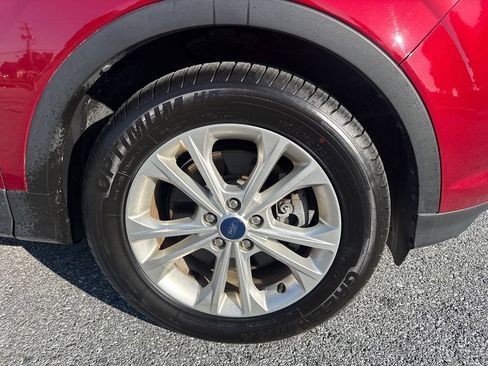 Used 2017 Ford Escape SE w/ Equipment Group 201A AWD/4WD image 28