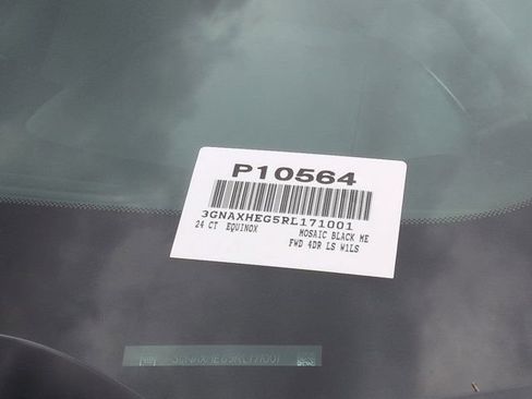 Used 2024 Chevrolet Equinox LS w/ LS Convenience Package FWD image 17
