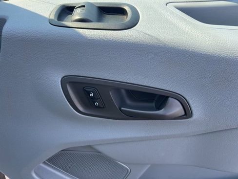 Used 2015 Ford Transit 150 XL image 18