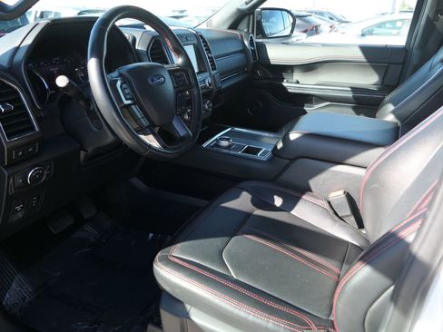Used 2021 Ford Expedition Limited image 17