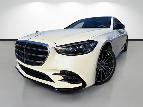 Used 2022 Mercedes-Benz S 580 4MATIC Sedan image 1