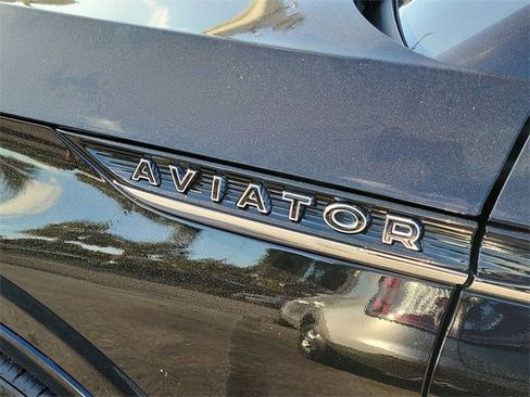 Certified 2022 Lincoln Aviator Black Label w/ Dynamic Handling Package image 7