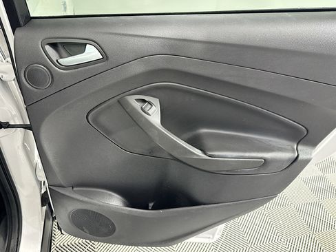 Used 2017 Ford Escape SE w/ Equipment Group 201A image 26