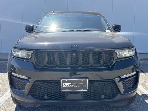 Used 2024 Jeep Grand Cherokee Limited w/ Luxury Tech Group II AWD/4WD image 10