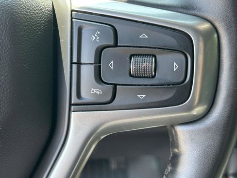 Used 2025 Chevrolet Silverado 1500 LT AWD/4WD image 21