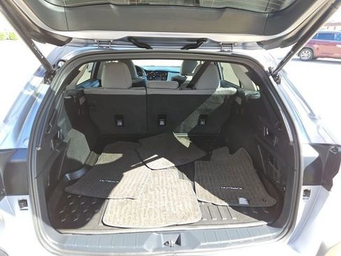 Used 2024 Subaru Outback Premium image 19