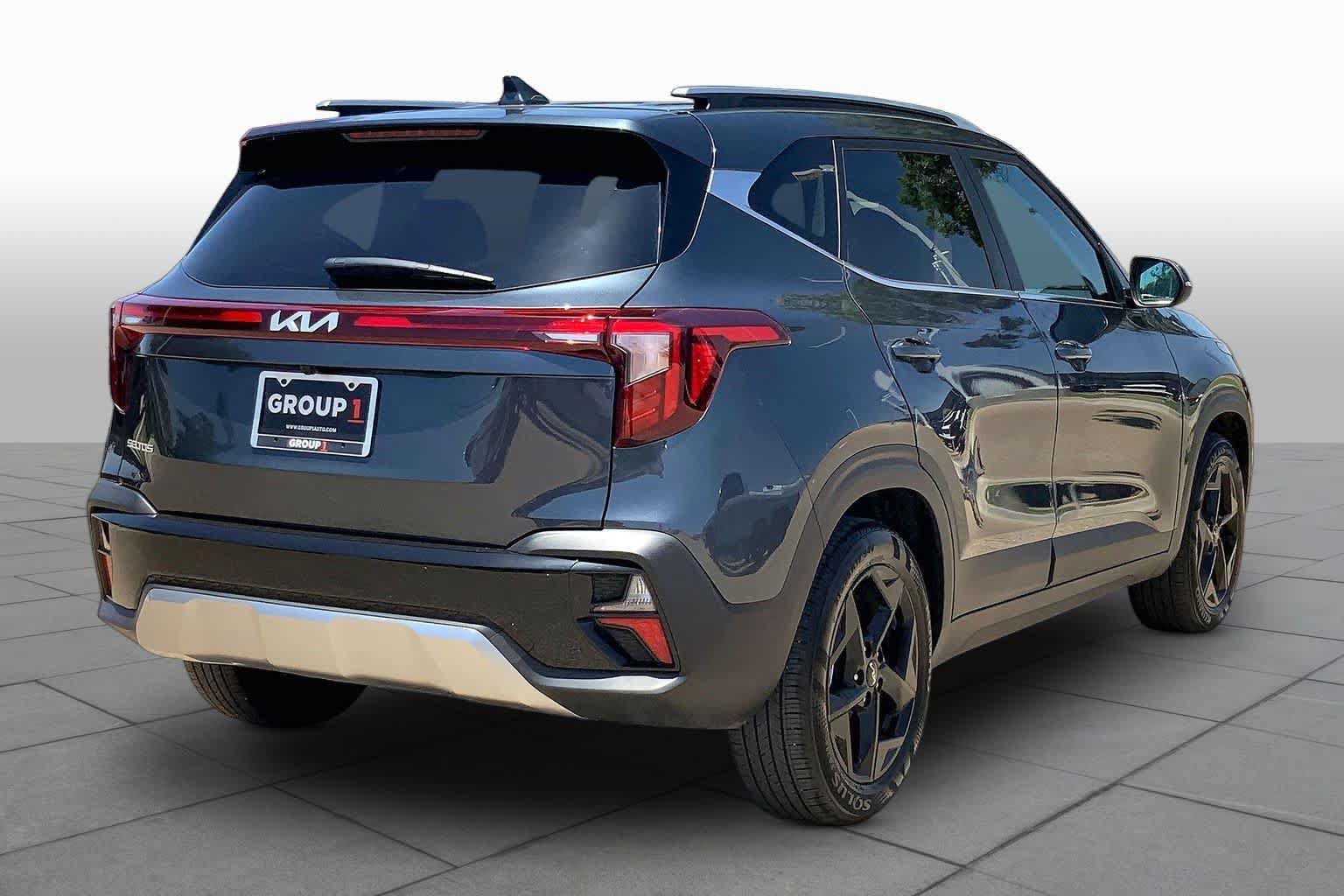 Certified 2026 Kia Seltos EX w/ EX Sunroof Package FWD image 13