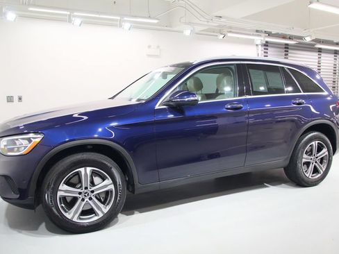 Certified 2021 Mercedes-Benz GLC 300 4MATIC image 4