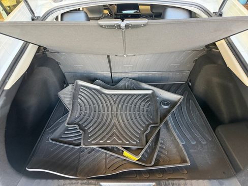 Used 2025 Toyota Prius AWD image 19