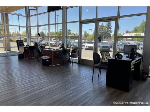 Used 2016 RAM 3500 SLT image 6