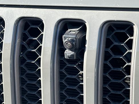 Used 2021 Jeep Gladiator Mojave image 10