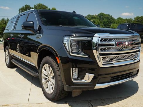 Used 2024 GMC Yukon XL SLT w/ SLT Luxury Package AWD/4WD image 36