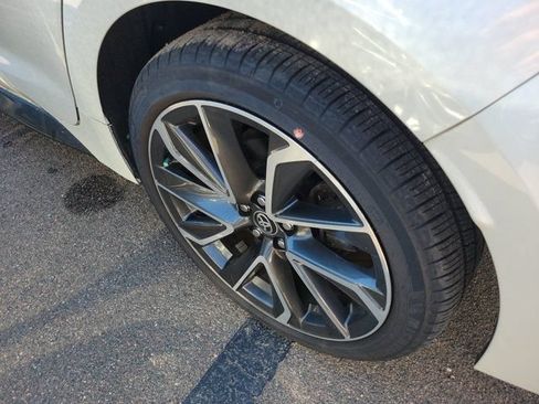 Used 2020 Toyota Corolla SE FWD image 5