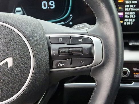 Used 2025 Kia Sportage EX w/ Premium Package FWD image 23