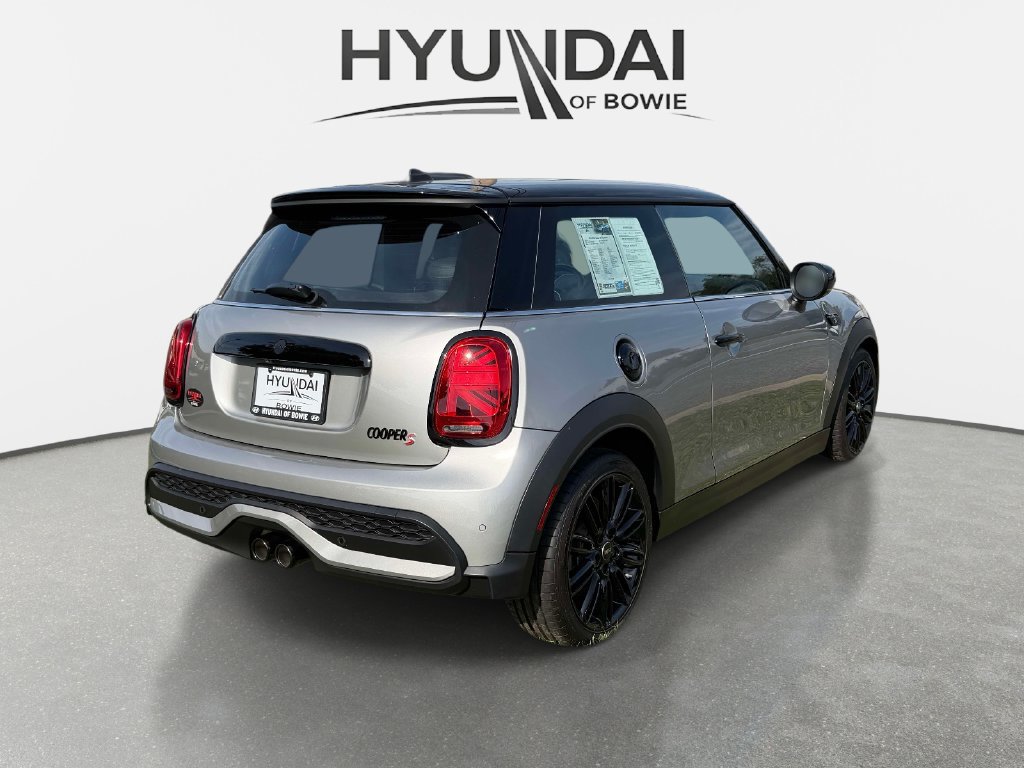Used 2024 MINI Cooper S w/ Signature Upholstery Package FWD image 2