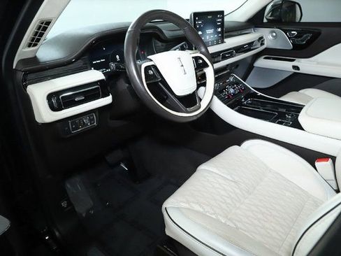 Used 2023 Lincoln Aviator Black Label image 21