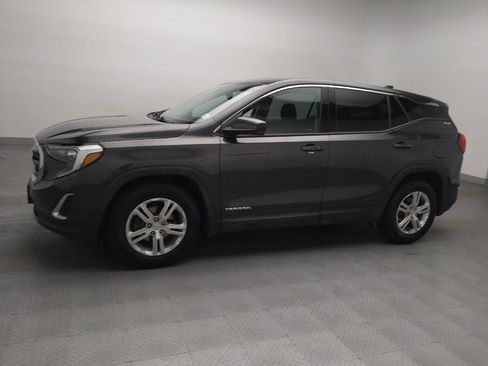 Used 2020 GMC Terrain SLE FWD image 2