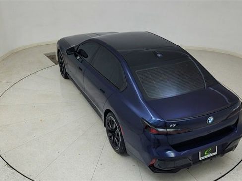 Used 2023 BMW i7 xDrive60 image 81