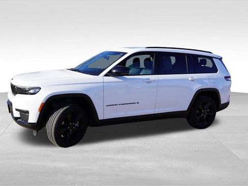 Certified 2023 Jeep Grand Cherokee L Laredo AWD/4WD image 10