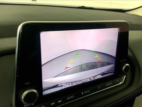 Used 2025 Nissan Rogue SV AWD/4WD image 22