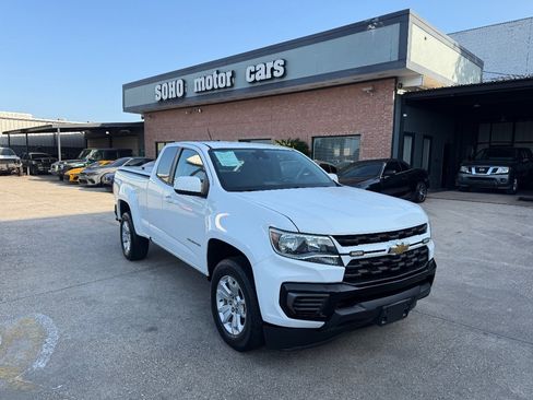 Used 2022 Chevrolet Colorado LT w/ Fleet Safety Package RWD image 2