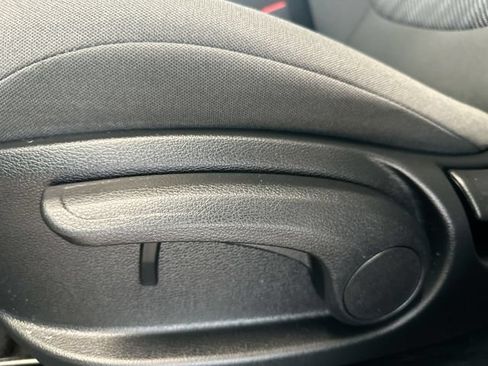 Certified 2026 Kia Seltos LX FWD image 16