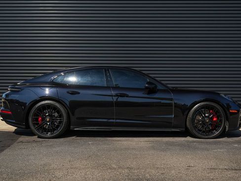 Certified 2026 Porsche Panamera GTS AWD/4WD image 34