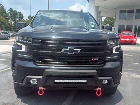 Used 2021 Chevrolet Silverado 1500 LT Trail Boss w/ Convenience Package II AWD/4WD image 2