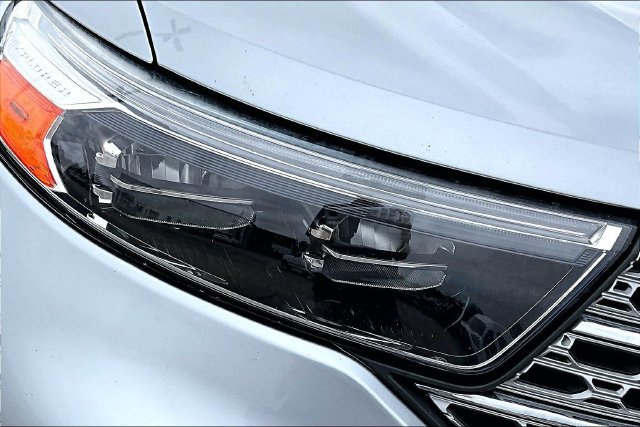 Used 2021 Ford Explorer Limited w/ Equipment Group 301A AWD/4WD image 33