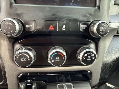 Used 2024 RAM 2500 Big Horn image 30