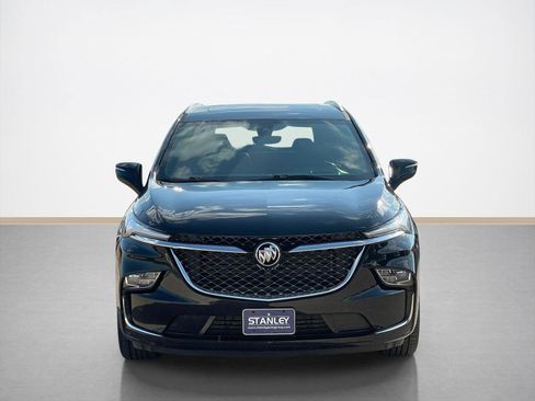 Used 2022 Buick Enclave Avenir w/ Avenir Technology Package image 2