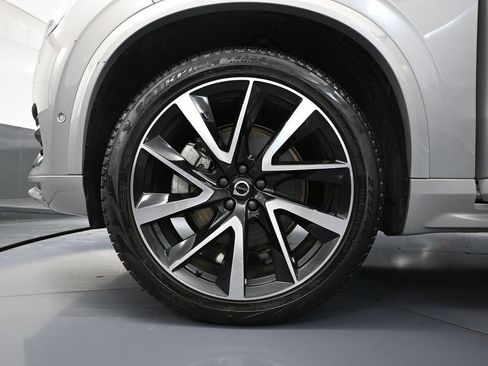 Used 2024 Volvo XC90 B5 Plus AWD/4WD image 16